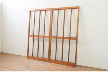 アンティーク建具　レトロな雰囲気づくりにおすすめな玄関戸2枚セット(ガラス戸、引き戸)(R-071912)