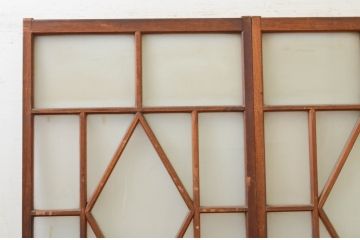 アンティーク建具　大正ロマン　菱形デザイン　ノスタルジックな雰囲気漂うガラス戸2枚セット(引き戸)(R-071919)
