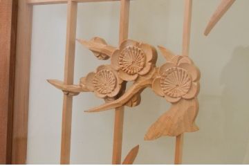 アンティーク建具　両面ガラス　松竹梅・鶴・亀の彫刻入り書院戸1枚(窓、引き戸、ガラス戸)(R-071922)