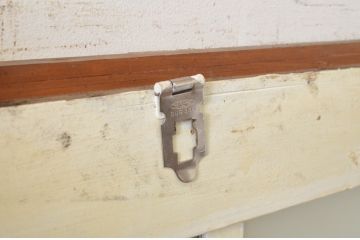 アンティーク建具　ペイント仕上げ限定　レトロな空間づくりにおすすめなガラス戸1枚(引き戸)(R-071923)