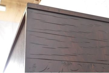 中古　美品!!　軽井沢彫り　満開に咲く桜の彫りが優美な衣装盆付きの和タンス(衣装箪笥、着物箪笥、収納箪笥、和箪笥)(R-071939)