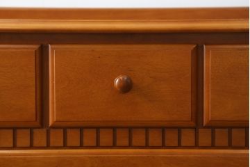 中古　横浜クラシック家具　ダニエル(Daniel)　チェストセブン(S)　シンプルなデザインと温かみのある色合いが魅力的なチェスト(サイドチェスト、引き出し、洋服タンス、衣装箪笥、収納箪笥)(R-071942)