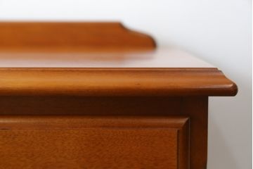 中古　横浜クラシック家具　ダニエル(Daniel)　チェストセブン(S)　シンプルなデザインと温かみのある色合いが魅力的なチェスト(サイドチェスト、引き出し、洋服タンス、衣装箪笥、収納箪笥)(R-071942)