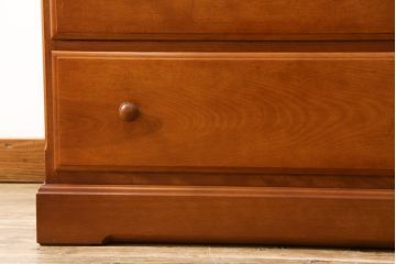 中古　横浜クラシック家具　ダニエル(Daniel)　チェストセブン(S)　シンプルなデザインと温かみのある色合いが魅力的なチェスト(サイドチェスト、引き出し、洋服タンス、衣装箪笥、収納箪笥)(R-071942)