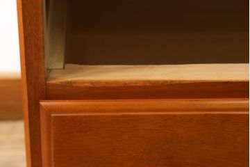 中古　横浜クラシック家具　ダニエル(Daniel)　チェストセブン(S)　シンプルなデザインと温かみのある色合いが魅力的なチェスト(サイドチェスト、引き出し、洋服タンス、衣装箪笥、収納箪笥)(R-071942)