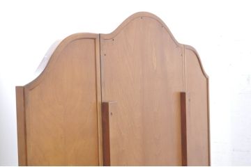 中古　希少な廃盤品!!　横浜ダニエル(daniel)　気品漂う洗練されたデザインが魅力的!! 珍しい三面鏡付きドレッサー(鏡台、化粧台、ミラー)(定価約85万円)(R-071943)