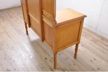 中古　希少な廃盤品!!　横浜ダニエル(daniel)　気品漂う洗練されたデザインが魅力的!! 珍しい三面鏡付きドレッサー(鏡台、化粧台、ミラー)(定価約85万円)(R-071943)