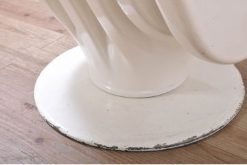 イタリアビンテージ　Lloyd's Antiques(ロイズ・アンティークス)取り扱い　リチャード・ニーグルデザイン　本革(レザー)　熱成形プラスチックフレーム　白が眩しい!! ゆったりとした座り心地が魅力的なナイキアームチェア(ラウンジチェア、イージーチェア、1人掛けソファ、椅子、イス、ヴィンテージ)(R-071945)
