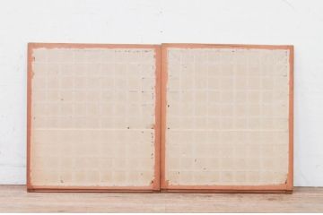 アンティーク建具　和の雰囲気を高めるマス目(升目)格子障子窓2枚セット(きつね格子、狐格子、引き戸、格子戸、障子戸)(R-071964)