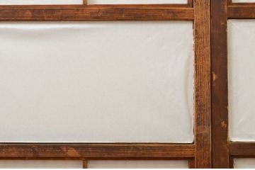 アンティーク建具　腰板欅(ケヤキ)材　どこか懐かしい雰囲気を醸し出す裏障子付き格子戸2枚セット(引き戸、障子戸、帯戸)(R-071969)