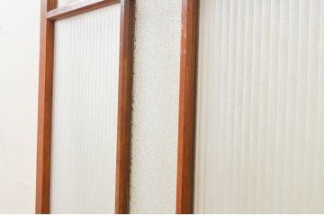 アンティーク建具　ノスタルジックな雰囲気溢れるガラス戸1枚(引き戸)(R-071975)