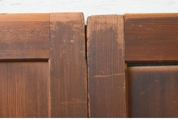 アンティーク建具　杉材　一枚板　味わい深い色合いと木目が魅力的な板戸3枚セット(引き戸)(R-071978)