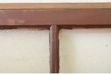 アンティーク建具　ペイント仕上げ限定　昭和レトロな雰囲気漂うガラス戸1枚(引き戸)(R-071979)