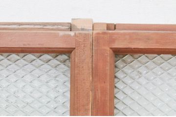 アンティーク建具　大正ロマン　プレスガラス入り　レトロな空間を引き立たせるガラス窓2枚セット(ガラス戸、引き戸)(R-071988)
