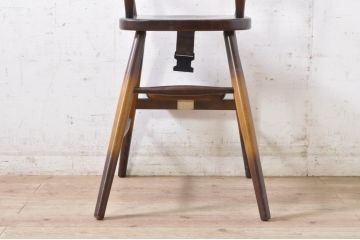 和製ビンテージ　飛騨産業　キツツキマーク　しっかりとした作りが嬉しいチャイルドチェア(キッズチェア、アームチェア、ダイニングチェア、板座チェア、ベビーチェア、こども椅子、子どもイス、ヴィンテージ)(R-071996)