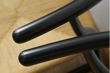 中古　美品!!　北欧家具　デンマーク　老舗家具メーカーCARL HANSEN & SON(カール・ハンセン&サン)の洗練されたデザインが目を惹くYチェア4脚セット(ワイチェア、ダイニングチェア、アームチェア、椅子、イス)(定価4脚で約35万円)(R-072003)