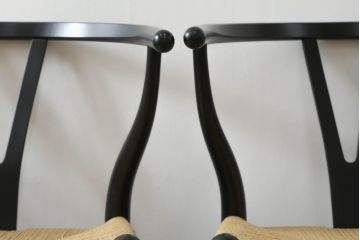 中古　美品!!　北欧家具　デンマーク　老舗家具メーカーCARL HANSEN & SON(カール・ハンセン&サン)の洗練されたデザインが目を惹くYチェア4脚セット(ワイチェア、ダイニングチェア、アームチェア、椅子、イス)(定価4脚で約35万円)(R-072003)