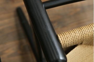 中古　美品!!　北欧家具　デンマーク　老舗家具メーカーCARL HANSEN & SON(カール・ハンセン&サン)の洗練されたデザインが目を惹くYチェア4脚セット(ワイチェア、ダイニングチェア、アームチェア、椅子、イス)(定価4脚で約35万円)(R-072003)