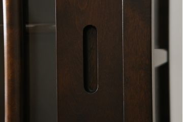 中古　星野民芸(星野民藝)　落ち着いたシックな色合いが魅力のキャビネット(水屋箪笥、食器棚、収納棚、戸棚)(R-072004)