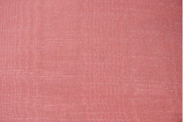 イギリスアンティーク　ウォールナット材　柔らかい色合いのファブリックが穏やかな印象を醸し出す彫刻入りアームチェア　(R-072009)