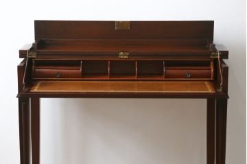 イギリスアンティーク　マホガニー材　小振りながらも機能性抜群!! コンソールテーブル型のライティングビューロー(ワークデスク、在宅用、在宅ワーク用、英国)(R-072011)