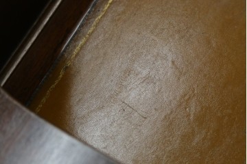 イギリスアンティーク　マホガニー材　洗練されたデザインが魅力のレザートップコンソールデスク　(R-072012)