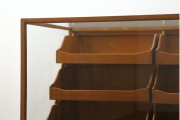 アメリカビンテージ　レトロな雰囲気漂うカウンターシャツケース(カウンターテーブル、Gケース、ショーケース、引き出し、ドロワー、店舗什器、ヴィンテージ)(R-072014)