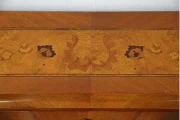 中古　上品な佇まいで空間を引き立てる象嵌入りライティングビューロー(机、ワークデスク、在宅ワーク用、在宅用、引き出し、チェスト)(R-072015)