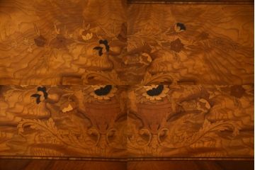 中古　上品な佇まいで空間を引き立てる象嵌入りライティングビューロー(机、ワークデスク、在宅ワーク用、在宅用、引き出し、チェスト)(R-072015)