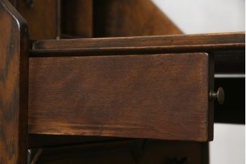 イギリスアンティーク　オーク材　落ち着いた佇まいが魅力の小振りなライティングビューロー(ワークデスク、簿記机、在宅用、在宅ワーク用、英国)(R-072016)