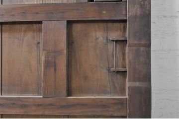 アンティーク建具　重厚で味わい深い鉄板張りの蔵戸1枚(鉄扉、玄関戸、引き戸)(R-072021)