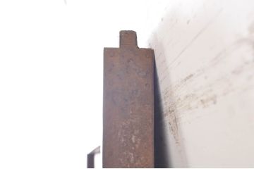 アンティーク建具　重厚で味わい深い鉄板張りの蔵戸1枚(鉄扉、玄関戸、引き戸)(R-072021)
