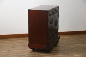 中古　美品!!　漆塗り　仙台民芸箪笥(仙台箪笥)　力強い杢目が目を引く車箪笥(小箪笥、収納タンス、チェスト、引き出し)(定価約55万円)(R-072025)