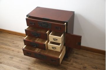 中古　美品!!　漆塗り　仙台民芸箪笥(仙台箪笥)　力強い杢目が目を引く車箪笥(小箪笥、収納タンス、チェスト、引き出し)(定価約55万円)(R-072025)