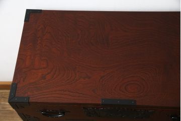中古　美品!!　漆塗り　仙台民芸箪笥(仙台箪笥)　力強い杢目が目を引く車箪笥(小箪笥、収納タンス、チェスト、引き出し)(定価約55万円)(R-072025)