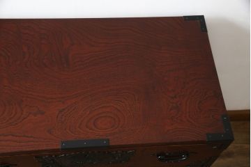中古　美品!!　漆塗り　仙台民芸箪笥(仙台箪笥)　力強い杢目が目を引く車箪笥(小箪笥、収納タンス、チェスト、引き出し)(定価約55万円)(R-072025)