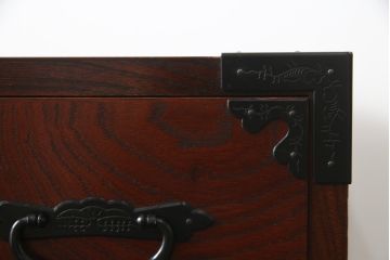 中古　美品!!　漆塗り　仙台民芸箪笥(仙台箪笥)　力強い杢目が目を引く車箪笥(小箪笥、収納タンス、チェスト、引き出し)(定価約55万円)(R-072025)