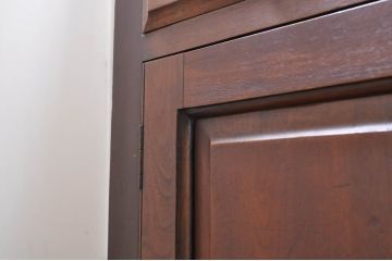 イギリスアンティーク　ウォールナット材　深みのある木の色合いと上品なデザインが魅力的なドレッシングチェスト(ドレッサー、サイドボード、キャビネット、鏡台、化粧台、ミラー)(R-072028)