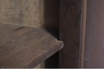 オランダアンティーク　堂々とした佇まいの彫刻キャビネット(食器棚、戸棚、収納棚、カップボード)(R-072029)