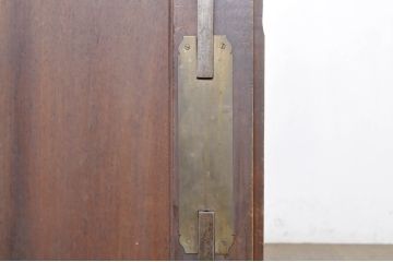 オランダアンティーク　堂々とした佇まいの彫刻キャビネット(食器棚、戸棚、収納棚、カップボード)(R-072029)