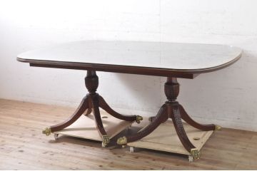 中古　美品!!　アメリカ高級家具　COUN CILL(カウンシル)　マホガニー材　ガラス天板付き　高級感漂う佇まいが魅力のダイニングテーブル(カンセル、4人掛け、6人掛け)(定価約90万円)(R-072033)
