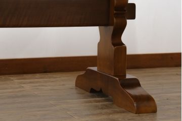 中古　美品!!　バロッサバレンティ(VARO,S.A. VALENTI)　しっかりとした脚のつくりが魅力的なダイニングテーブル(4人掛け、6人掛け、食卓)(定価約105万円)(R-072034)