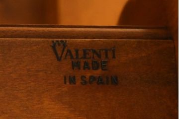 中古　美品!!　バロッサバレンティ(VARO,S.A. VALENTI)　しっかりとした脚のつくりが魅力的なダイニングテーブル(4人掛け、6人掛け、食卓)(定価約105万円)(R-072034)