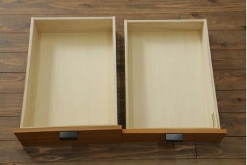 中古　美品!!　METROCS(メトロクス)　Pierre Paulin(ピエール・ポラン)　シンプルでおしゃれなデスク(片袖机、ワークデスク、在宅用、在宅ワーク用)(定価約20万円)(R-072036)