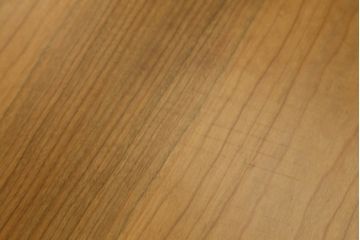 中古　美品　TECTA(テクタ)　チェリー材　モダンでユニークなデザインがお洒落なテーブル(M21、ダイニングテーブル、4人掛け、6人掛け)(定価約65万円)(R-072038)