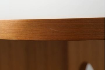 中古　美品　TECTA(テクタ)　チェリー材　モダンでユニークなデザインがお洒落なテーブル(M21、ダイニングテーブル、4人掛け、6人掛け)(定価約65万円)(R-072038)