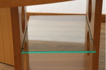 中古　美品　TECTA(テクタ)　チェリー材　モダンでユニークなデザインがお洒落なテーブル(M21、ダイニングテーブル、4人掛け、6人掛け)(定価約65万円)(R-072038)