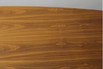 中古　美品　TECTA(テクタ)　チェリー材　モダンでユニークなデザインがお洒落なテーブル(M21、ダイニングテーブル、4人掛け、6人掛け)(定価約65万円)(R-072039)
