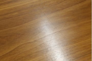 中古　美品　TECTA(テクタ)　チェリー材　モダンでユニークなデザインがお洒落なテーブル(M21、ダイニングテーブル、4人掛け、6人掛け)(定価約65万円)(R-072039)