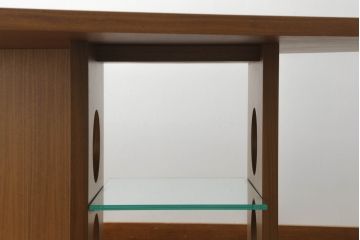 中古　美品　TECTA(テクタ)　チェリー材　モダンでユニークなデザインがお洒落なテーブル(M21、ダイニングテーブル、4人掛け、6人掛け)(定価約65万円)(R-072039)